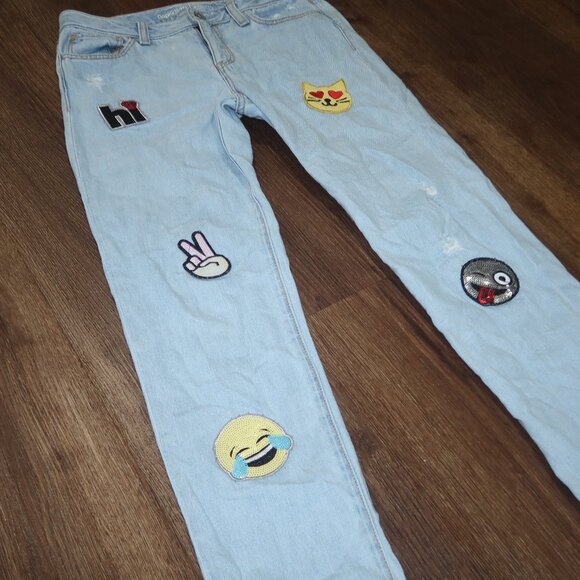 Girls Gap Kids 1969 Girlfriend Straight Fit Emoji Patches Light Wash Jeans sz 10 - Picture 2 of 6